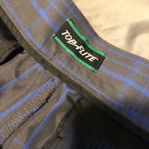 Flawless golf shorts!! - Picture 2 of 3